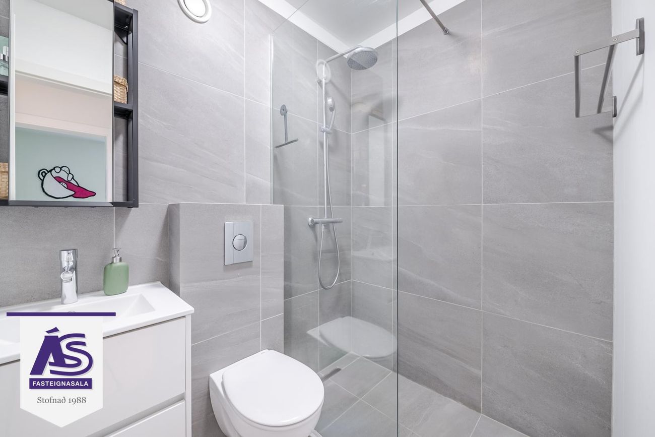 Flókagata 43 - 0001, 105 Reykjavík