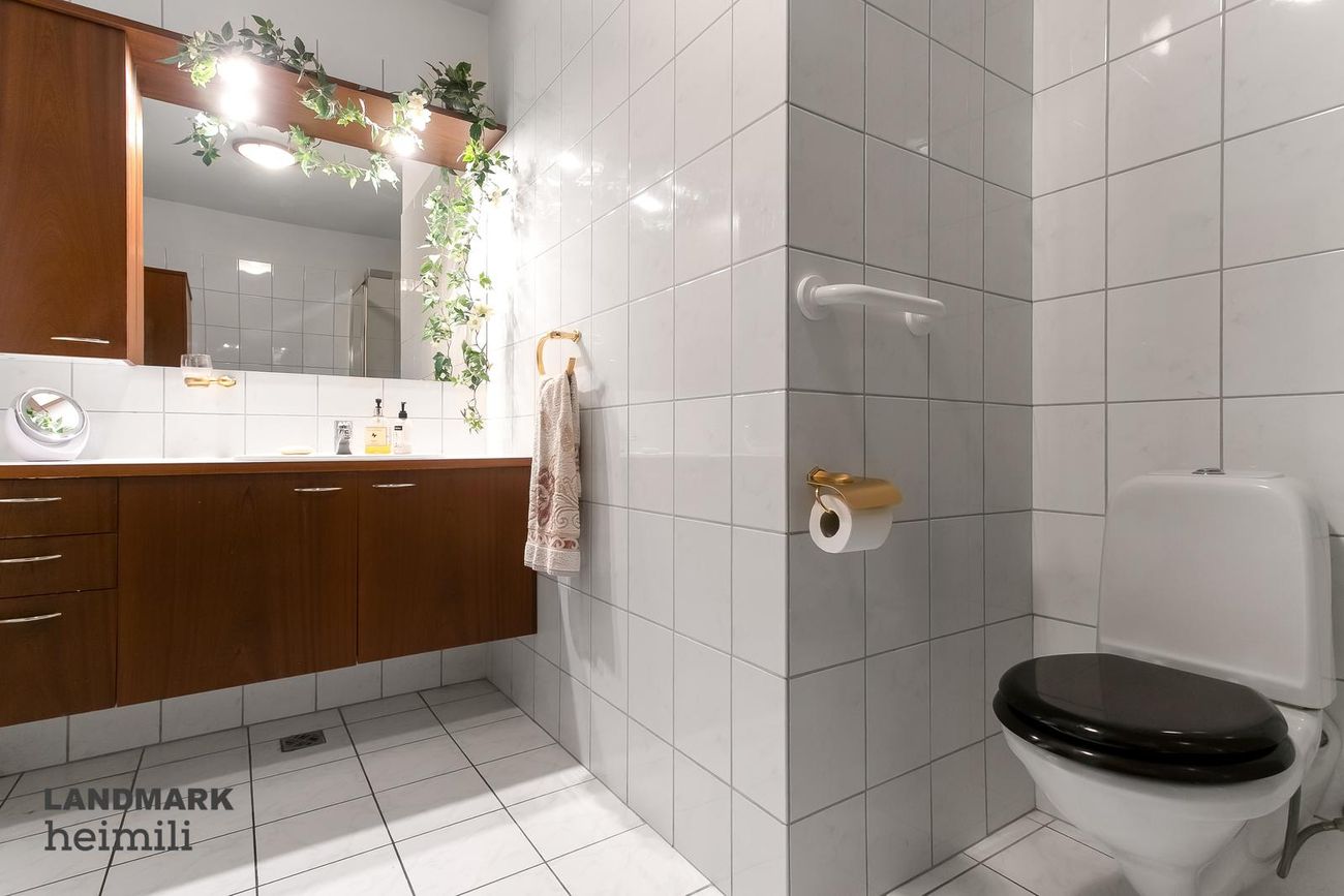 Barðastaðir 7, 112 Reykjavík