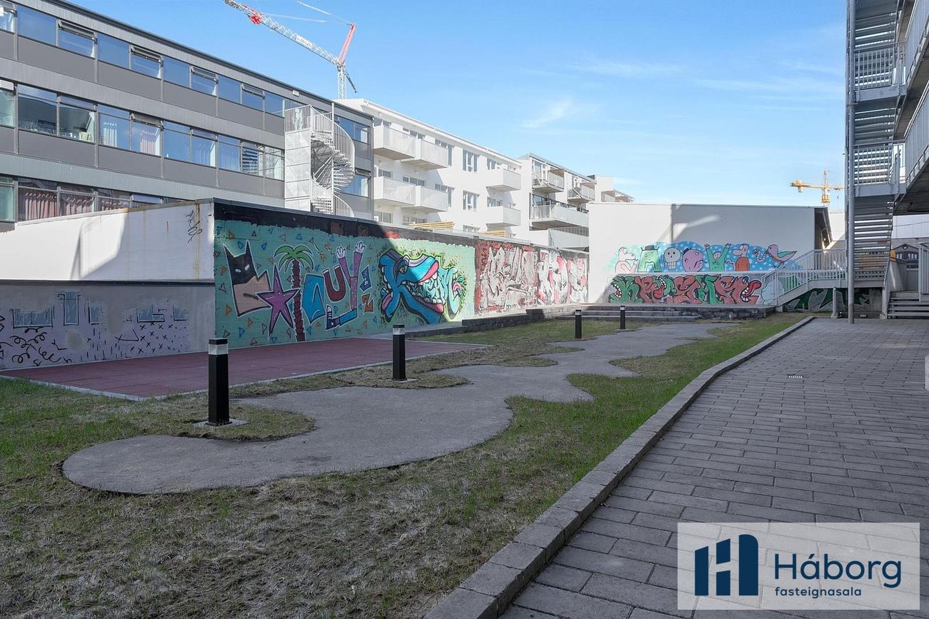 Skipholt 1, 105 Reykjavík