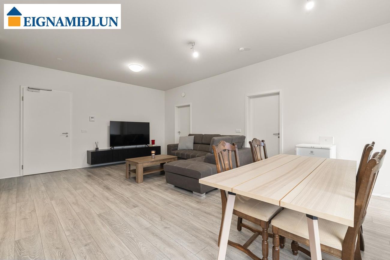 Lynggata 1, 210 Garðabær