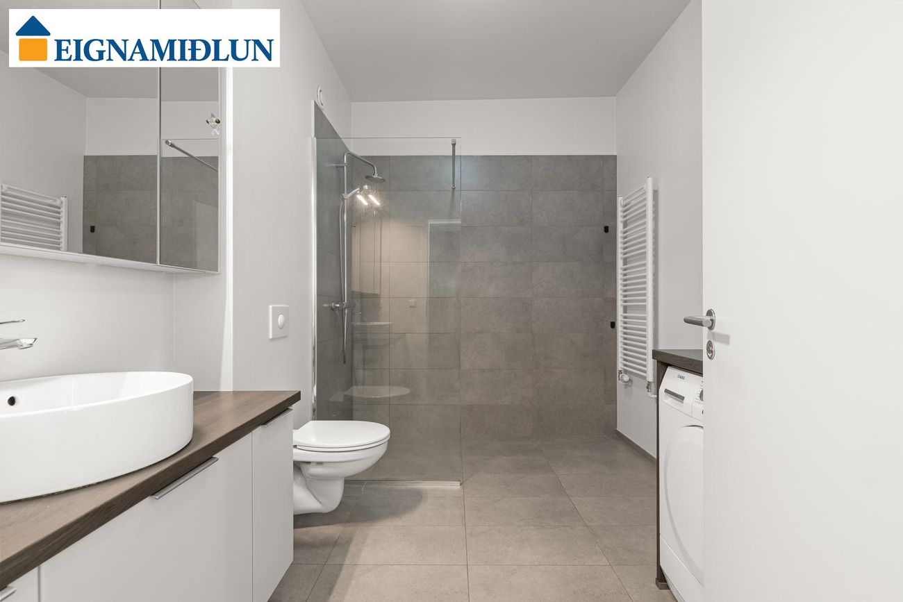 Lynggata 1, 210 Garðabær