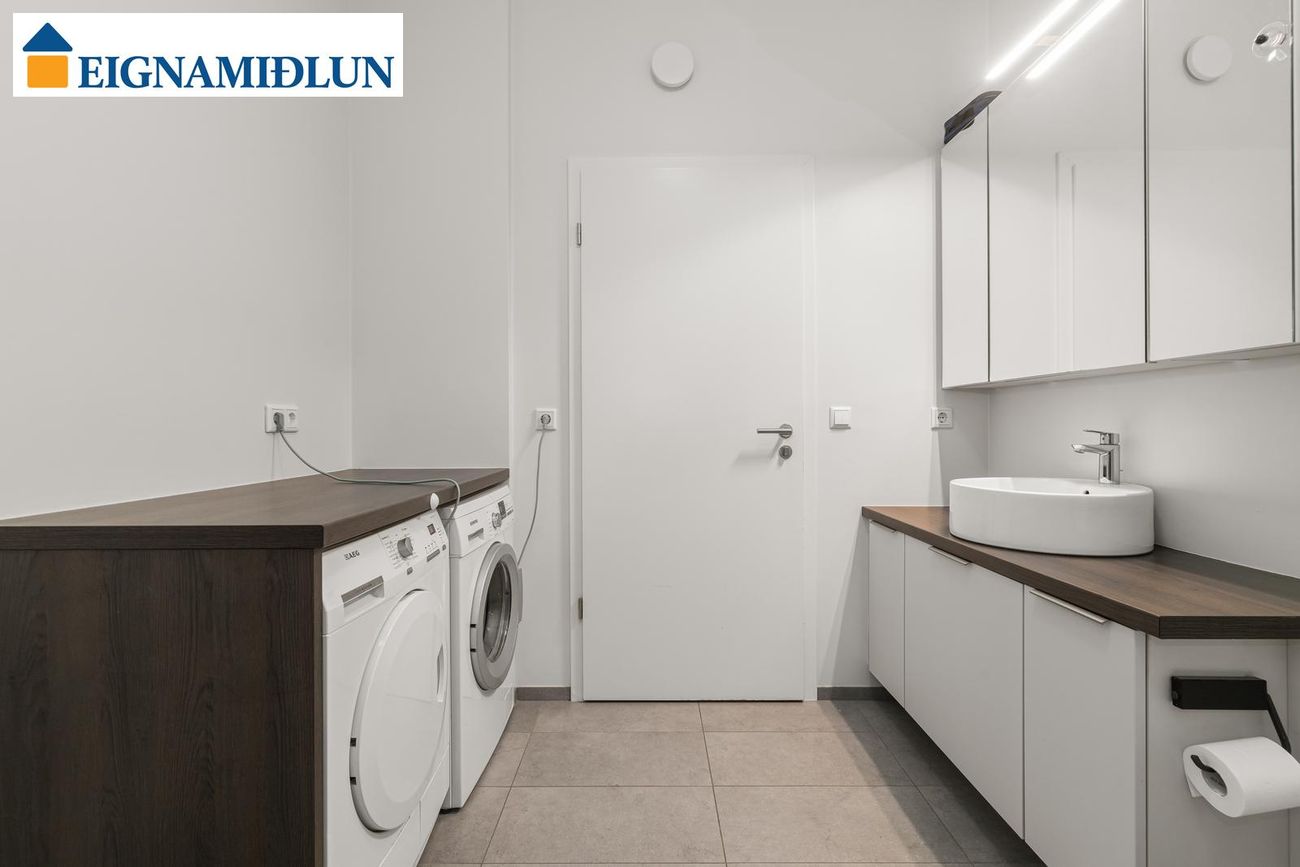 Lynggata 1, 210 Garðabær