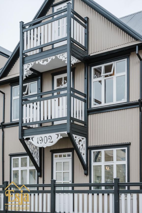 Hverfisgata 83, 101 Reykjavík
