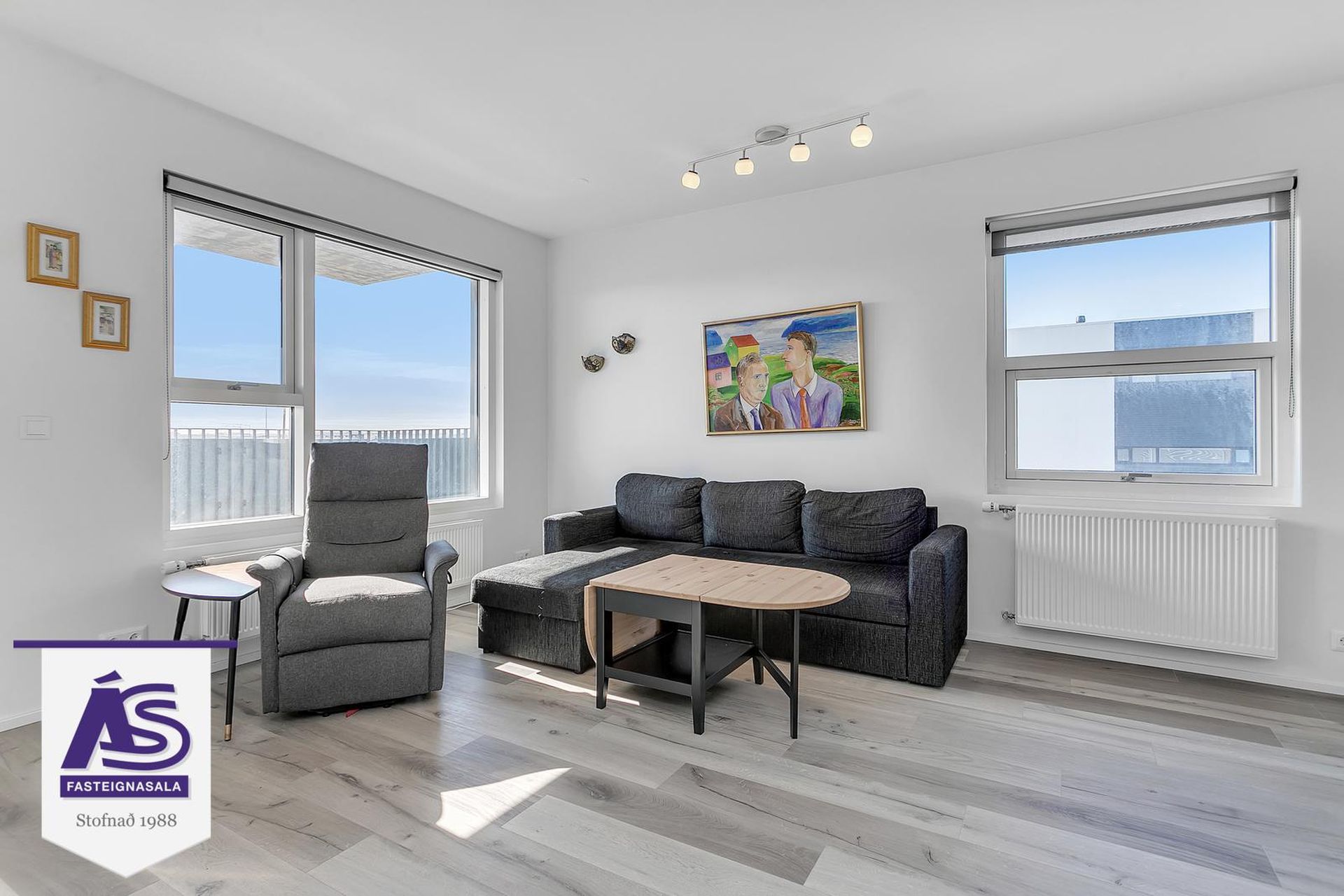 Dalsbraut 4, 260 Reykjanesbær