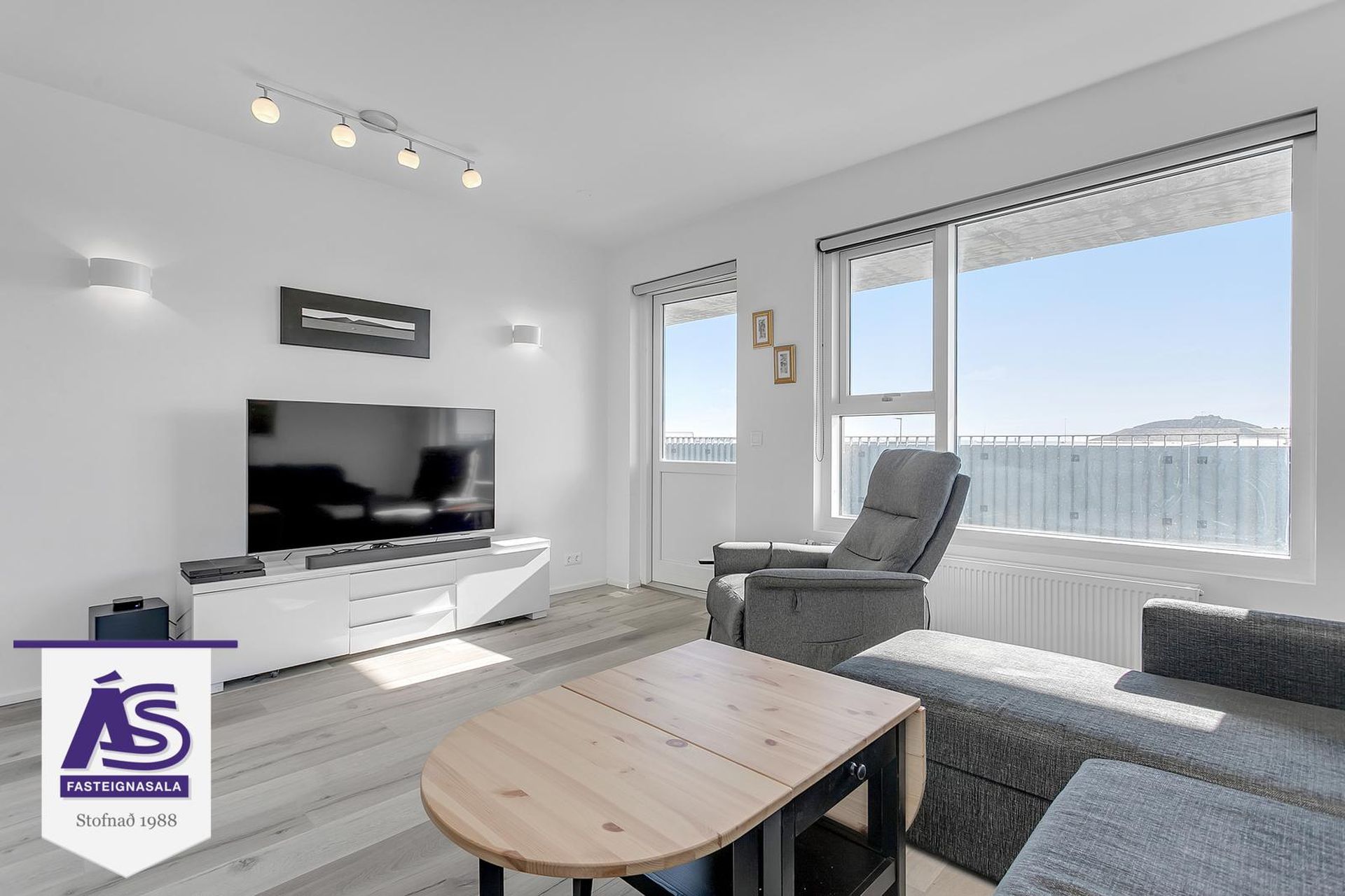 Dalsbraut 4, 260 Reykjanesbær