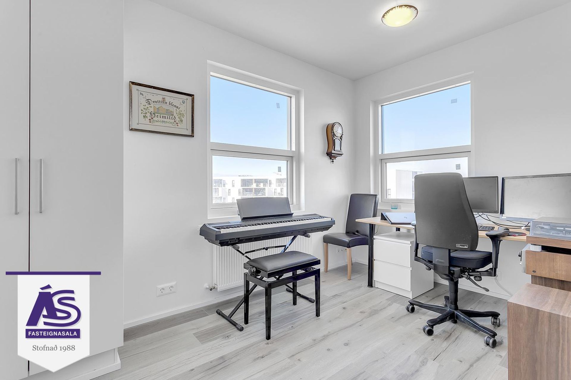 Dalsbraut 4, 260 Reykjanesbær