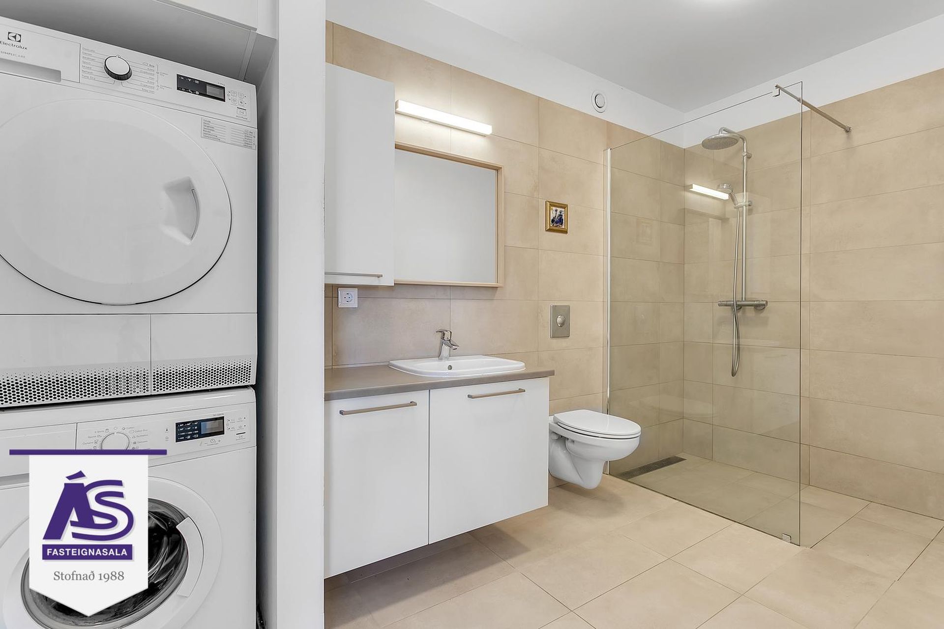 Dalsbraut 4, 260 Reykjanesbær