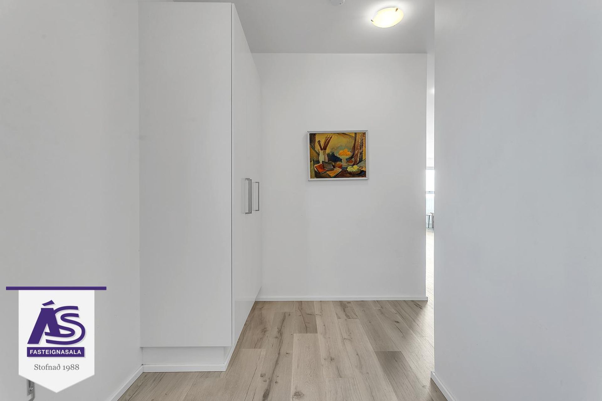 Dalsbraut 4, 260 Reykjanesbær