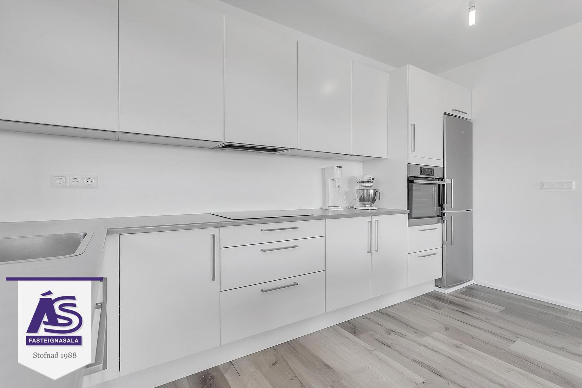 Dalsbraut 4, 260 Reykjanesbær