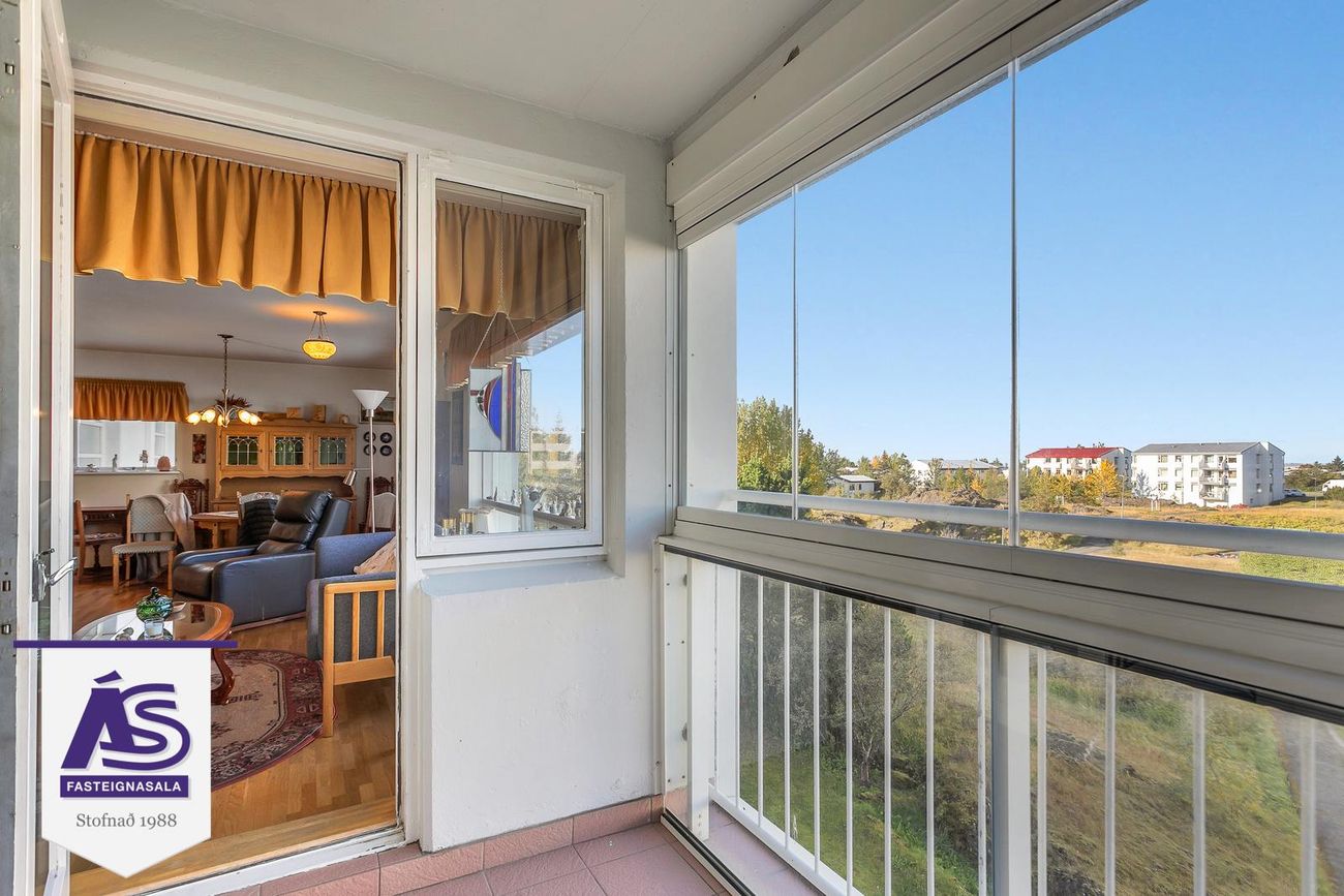 Hjallabraut 33, 220 Hafnarfjörður