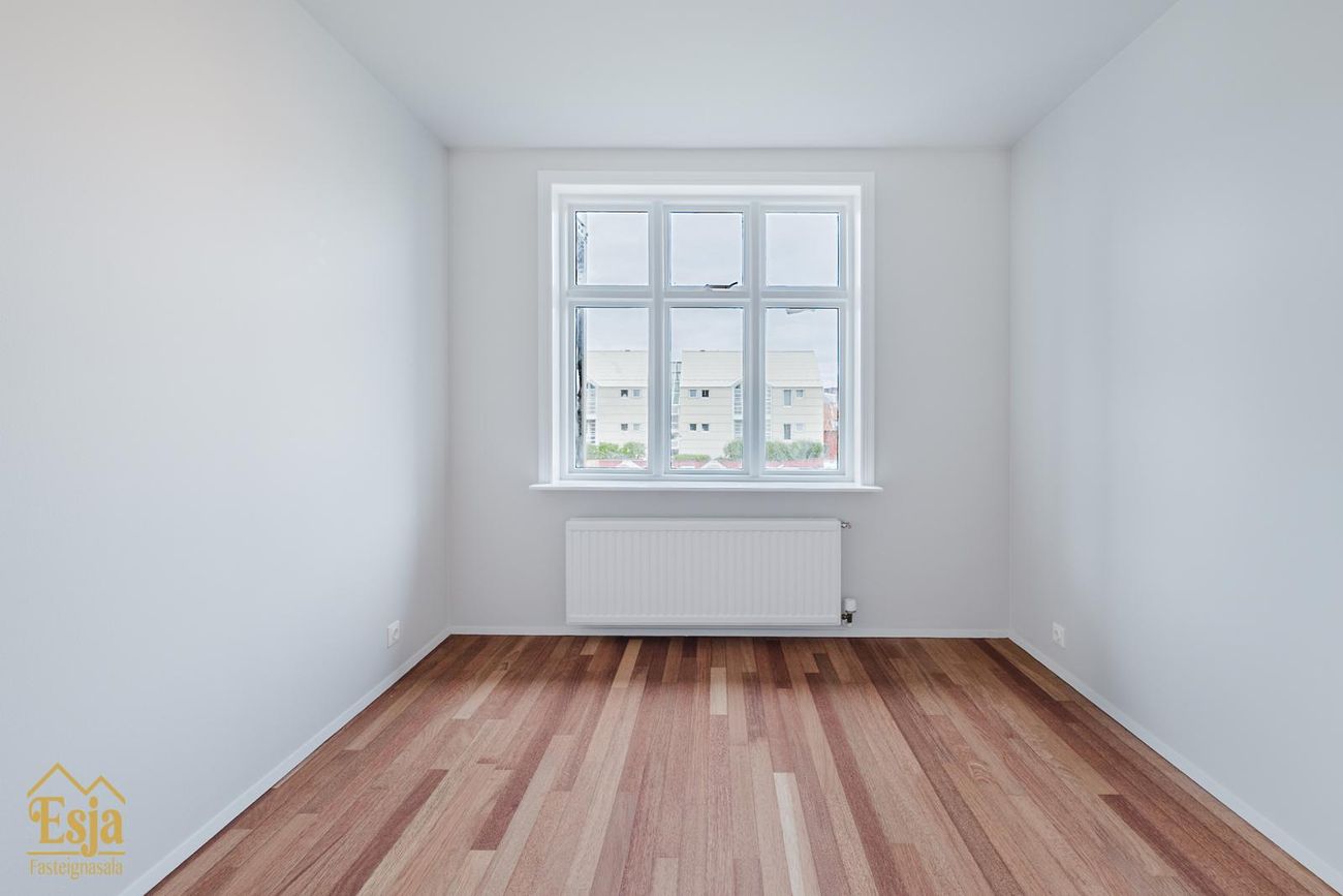 Hverfisgata 83, 101 Reykjavík