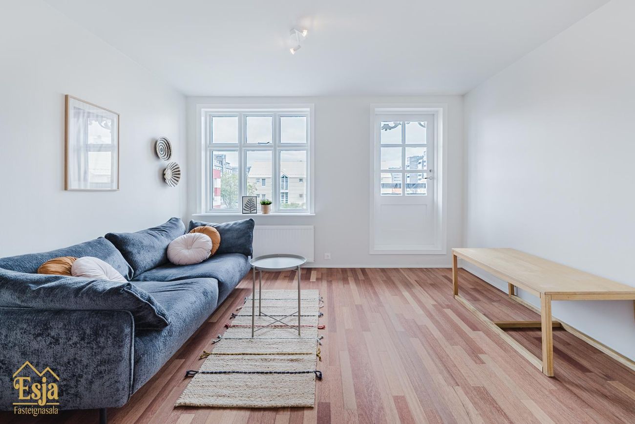 Hverfisgata 83, 101 Reykjavík