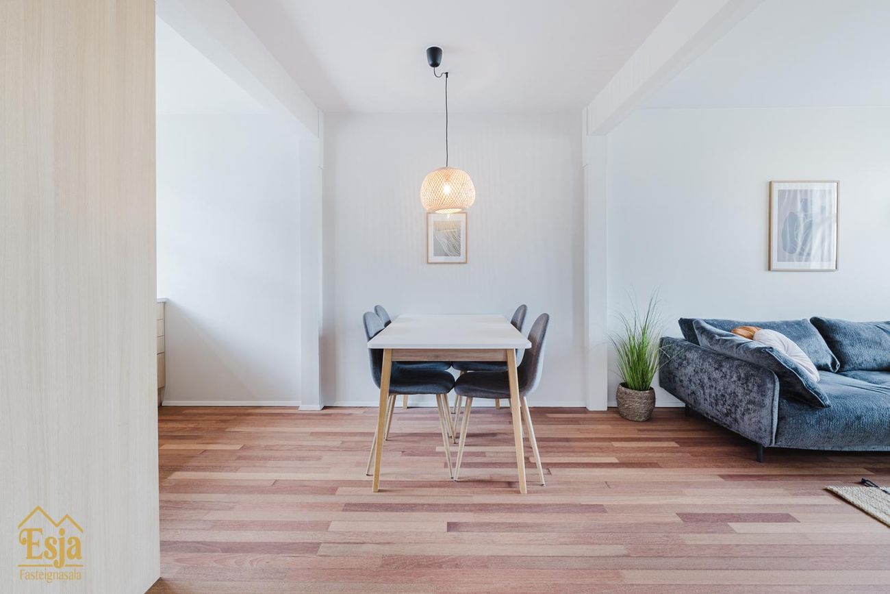 Hverfisgata 83, 101 Reykjavík