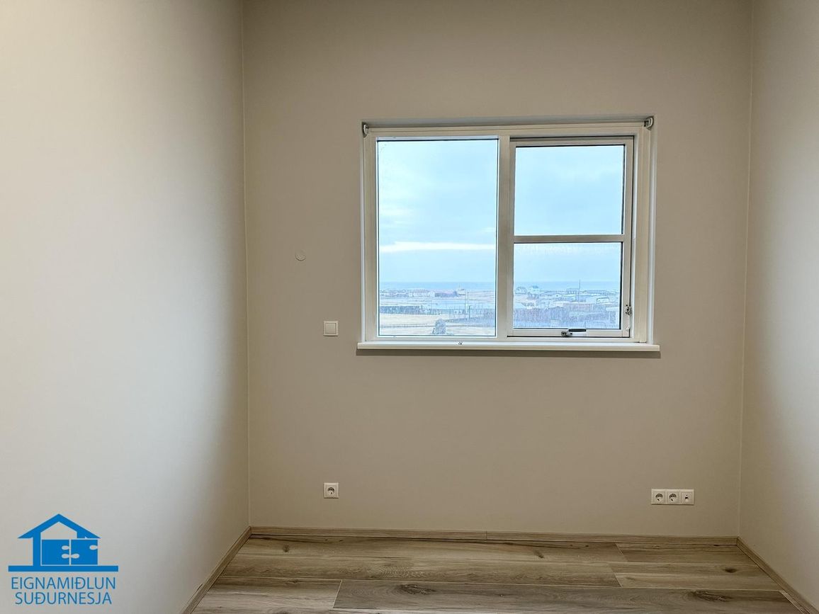 Tjarnabraut 14, 260 Reykjanesbær