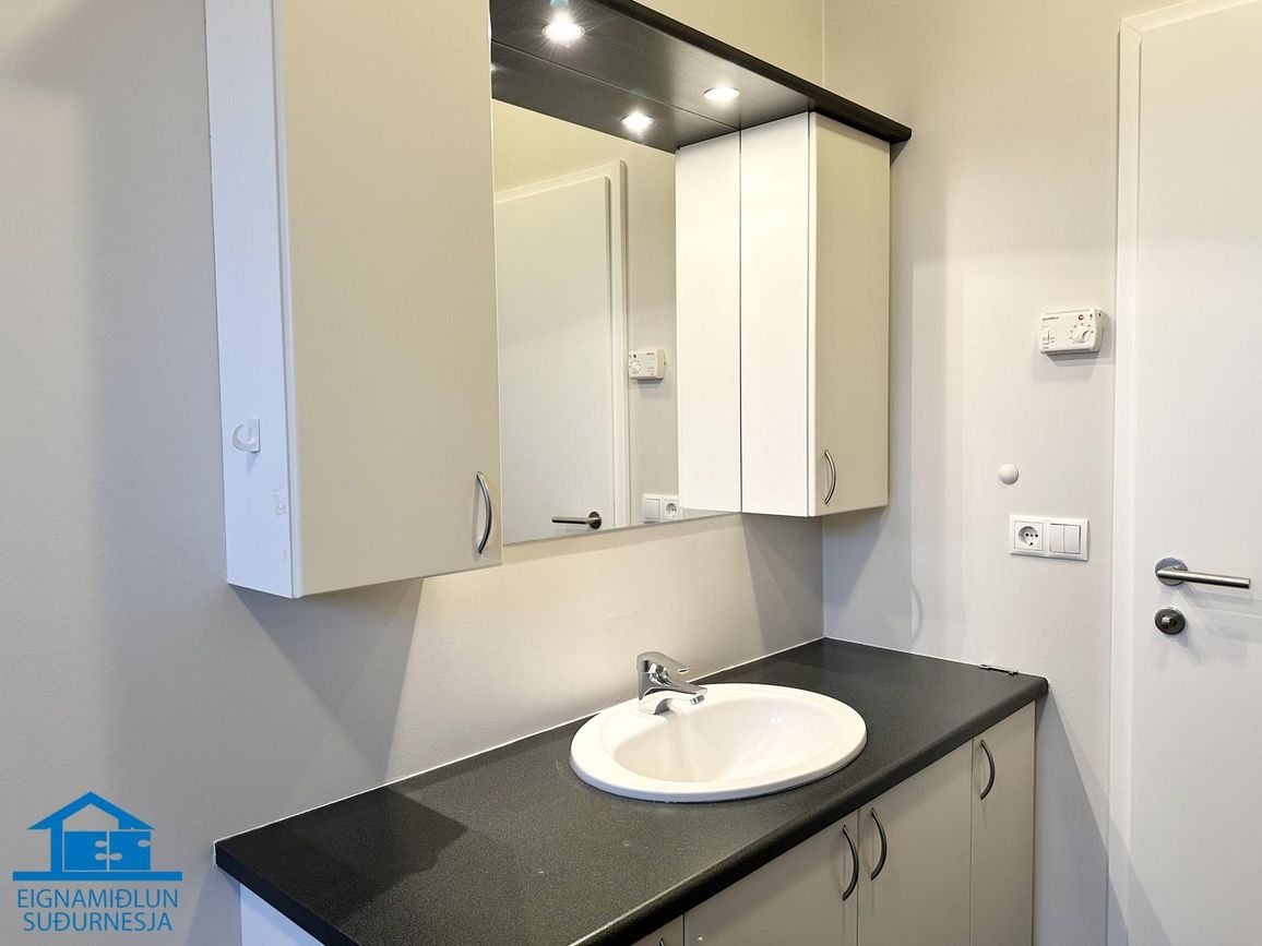 Tjarnabraut 14, 260 Reykjanesbær