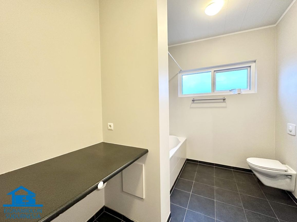 Tjarnabraut 14, 260 Reykjanesbær