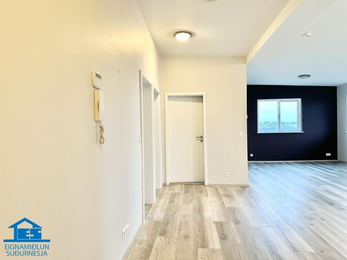 Tjarnabraut 14, 260 Reykjanesbær