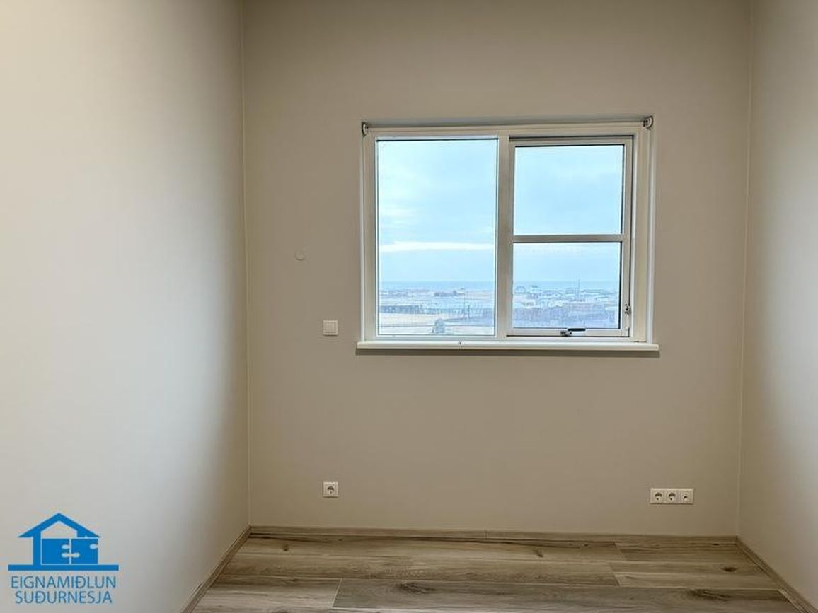 Tjarnabraut 14, 260 Reykjanesbær