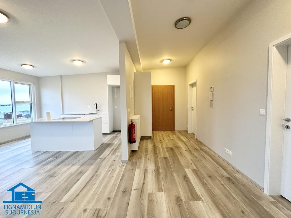 Tjarnabraut 14, 260 Reykjanesbær