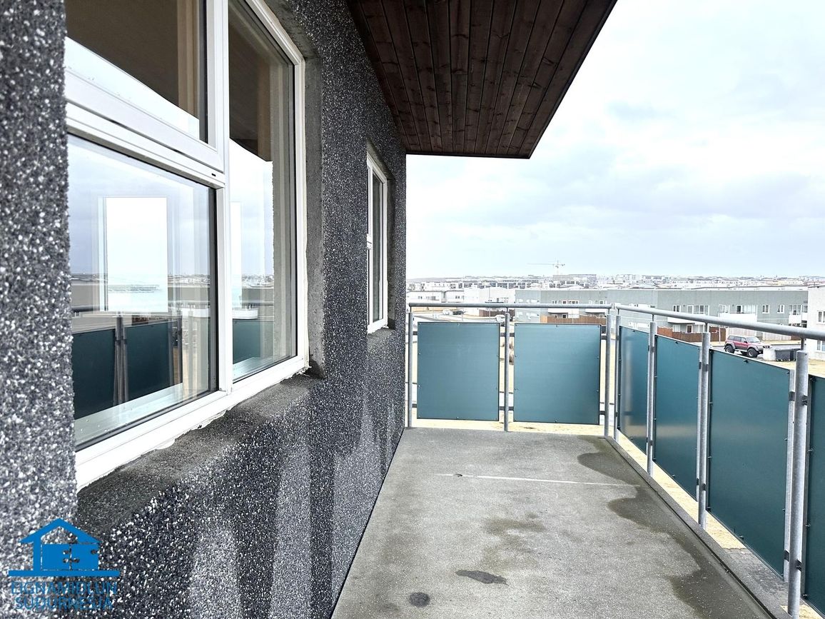 Tjarnabraut 14, 260 Reykjanesbær