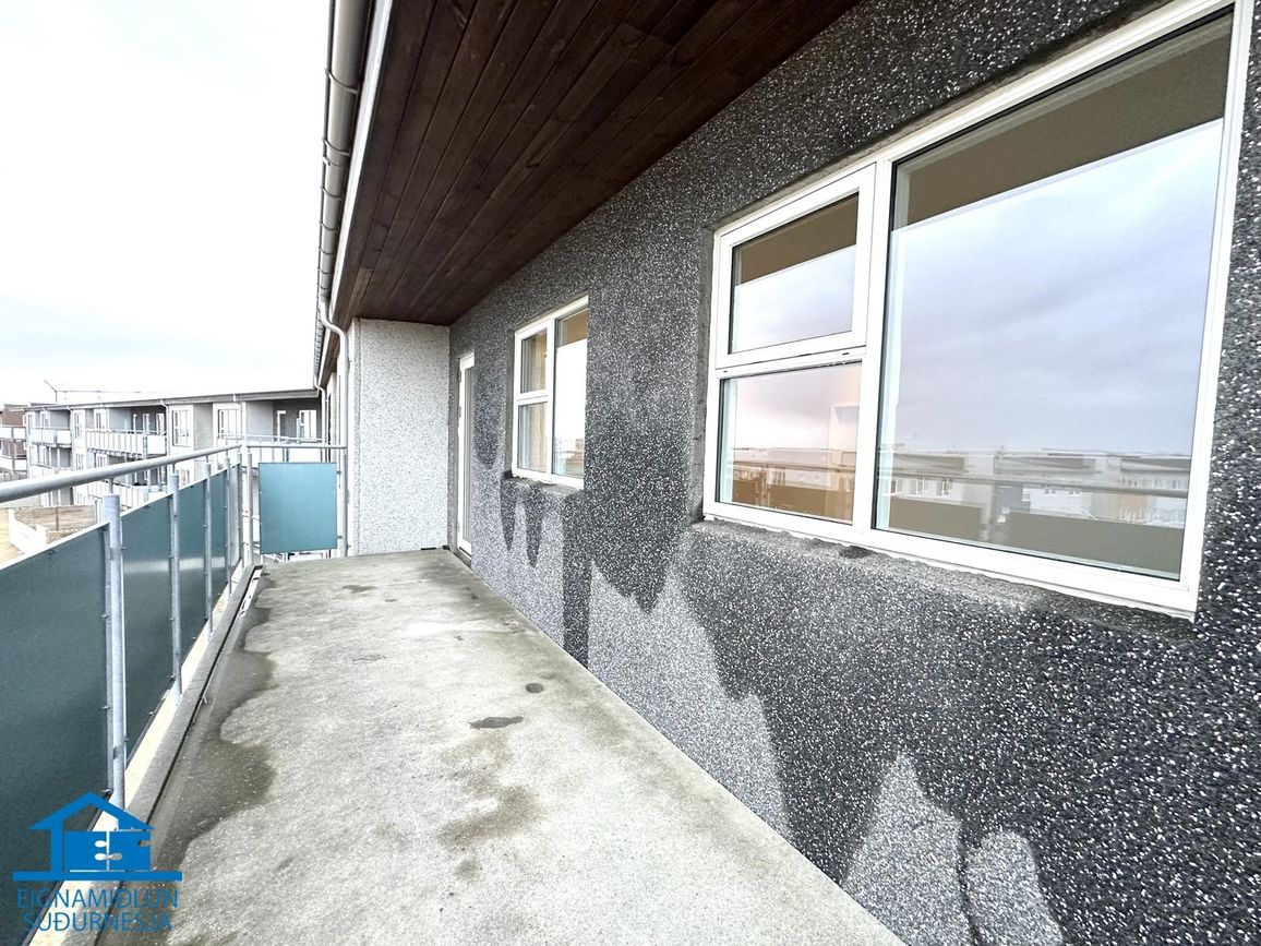 Tjarnabraut 14, 260 Reykjanesbær