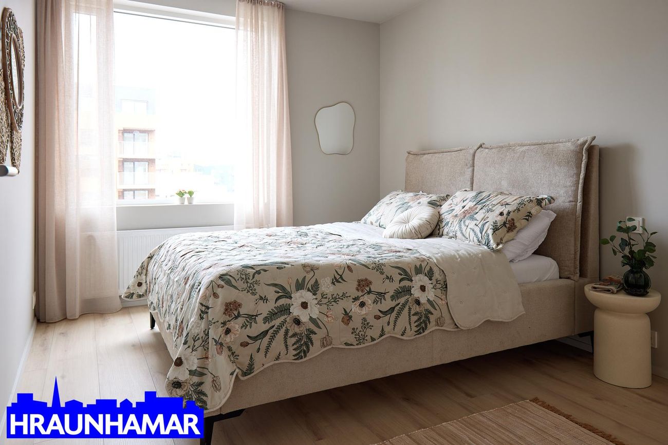 Baughamar 5, 221 Hafnarfjörður