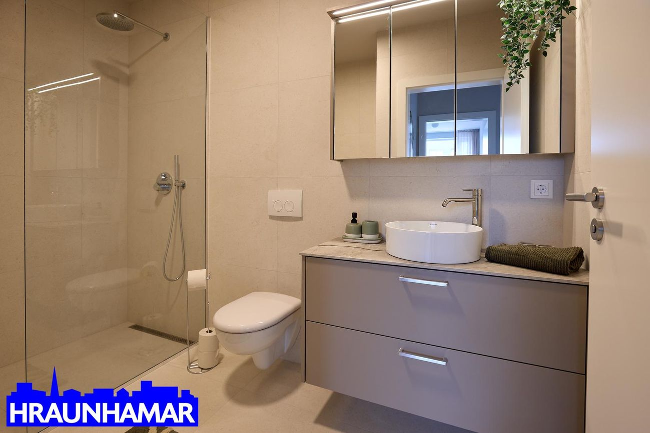 Baughamar 5, 221 Hafnarfjörður