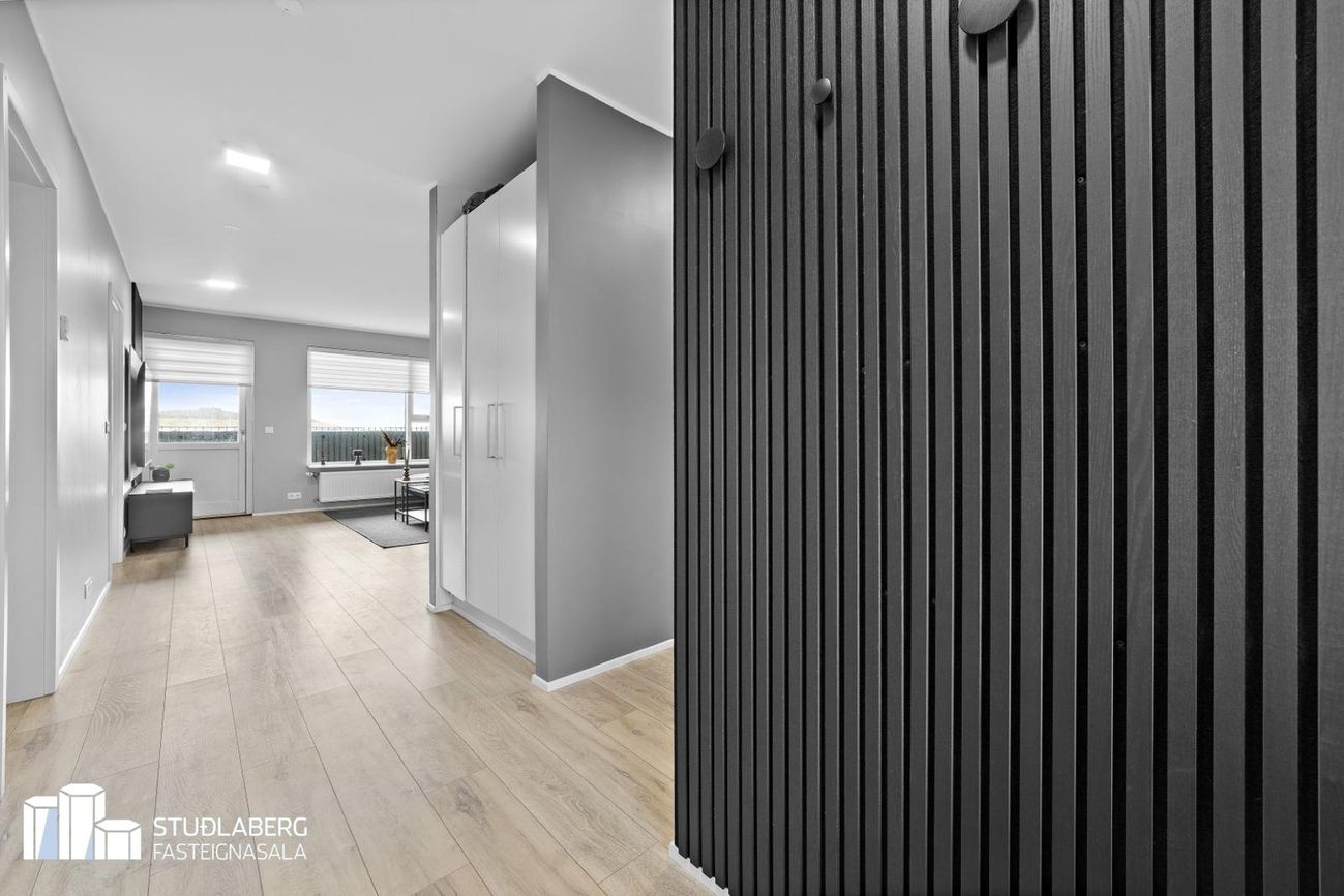 Dalsbraut 4, 260 Reykjanesbær