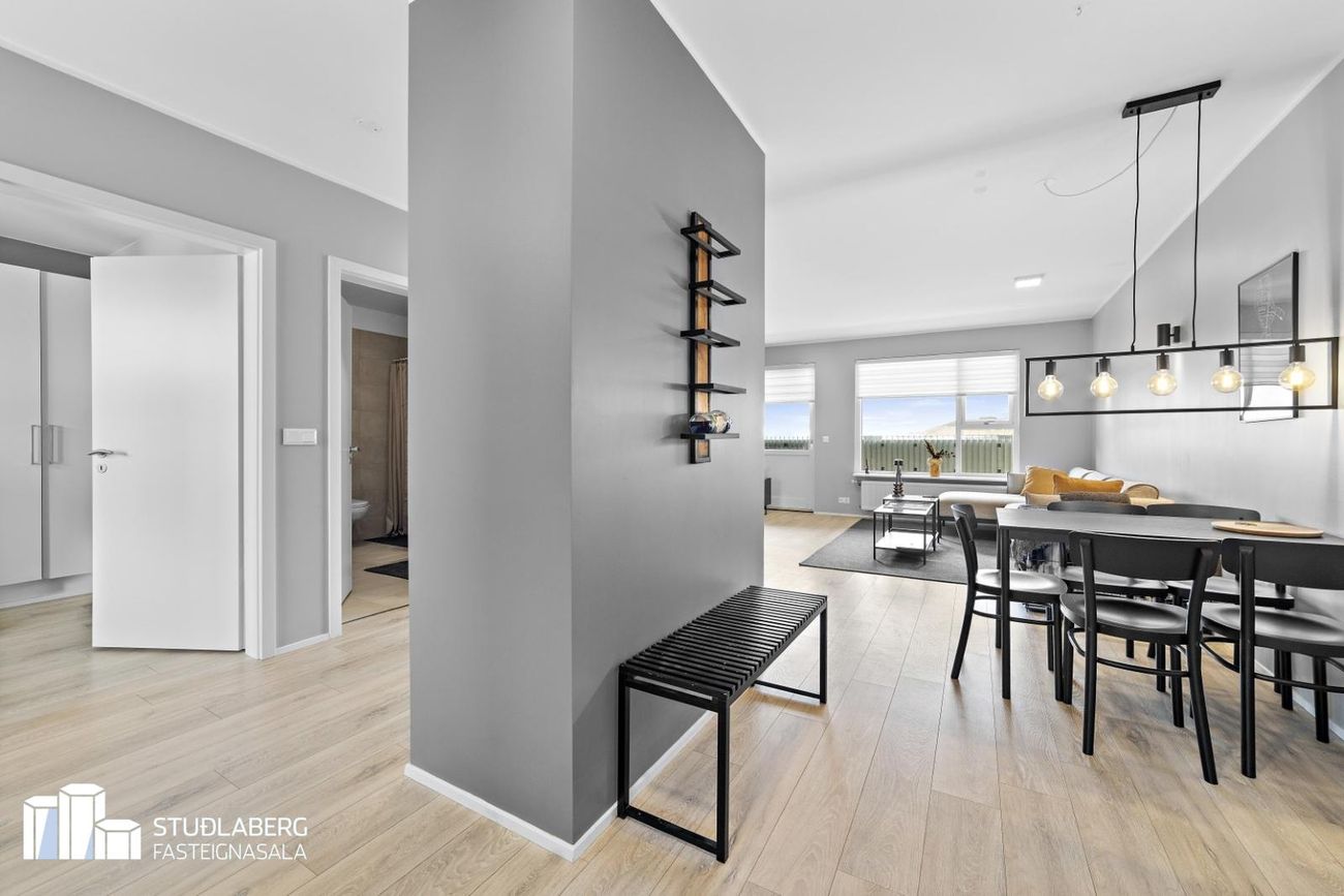 Dalsbraut 4, 260 Reykjanesbær