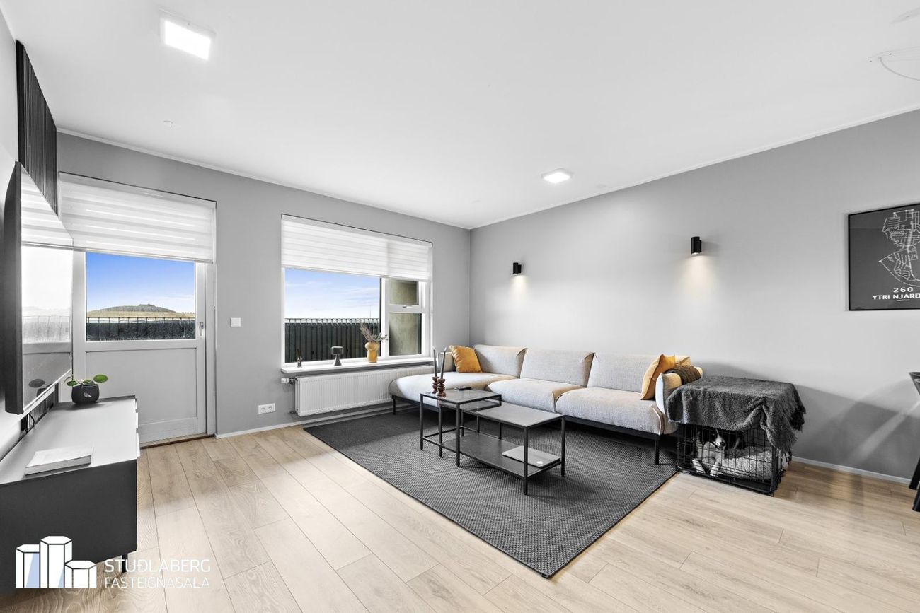 Dalsbraut 4, 260 Reykjanesbær