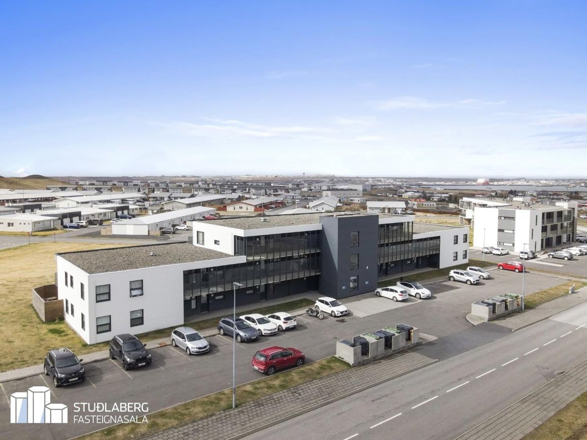 Dalsbraut 4, 260 Reykjanesbær