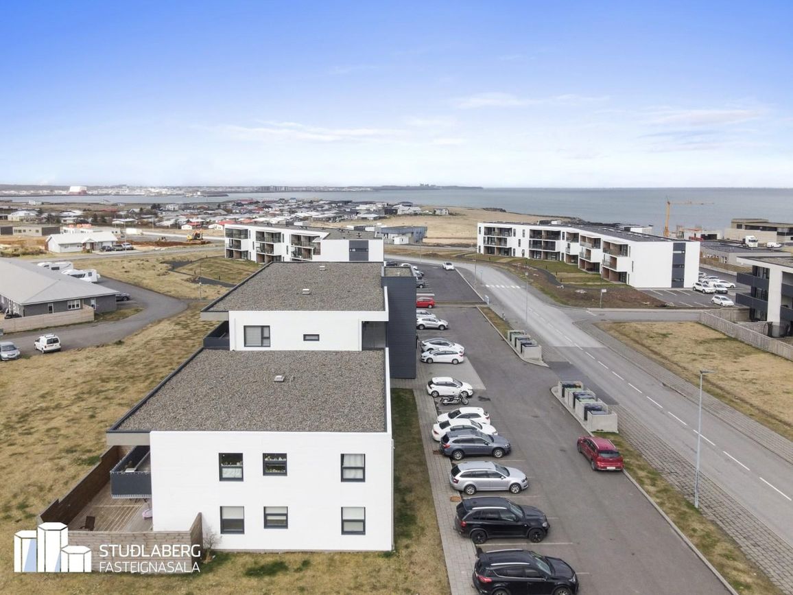 Dalsbraut 4, 260 Reykjanesbær