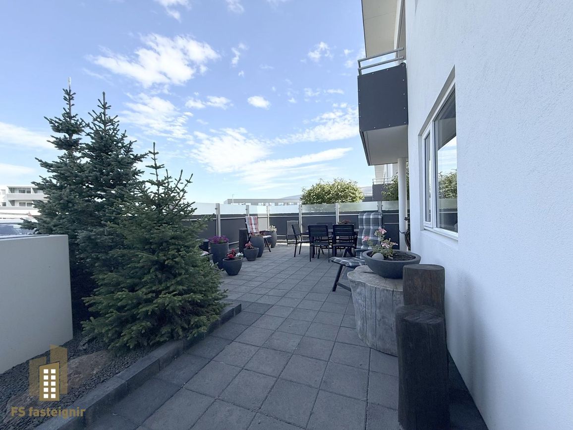 Geirþrúðarhagi 8a, 600 Akureyri