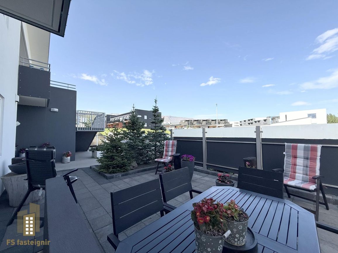 Geirþrúðarhagi 8a, 600 Akureyri