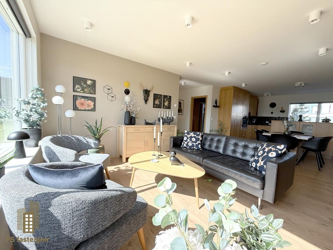 Geirþrúðarhagi 8a, 600 Akureyri