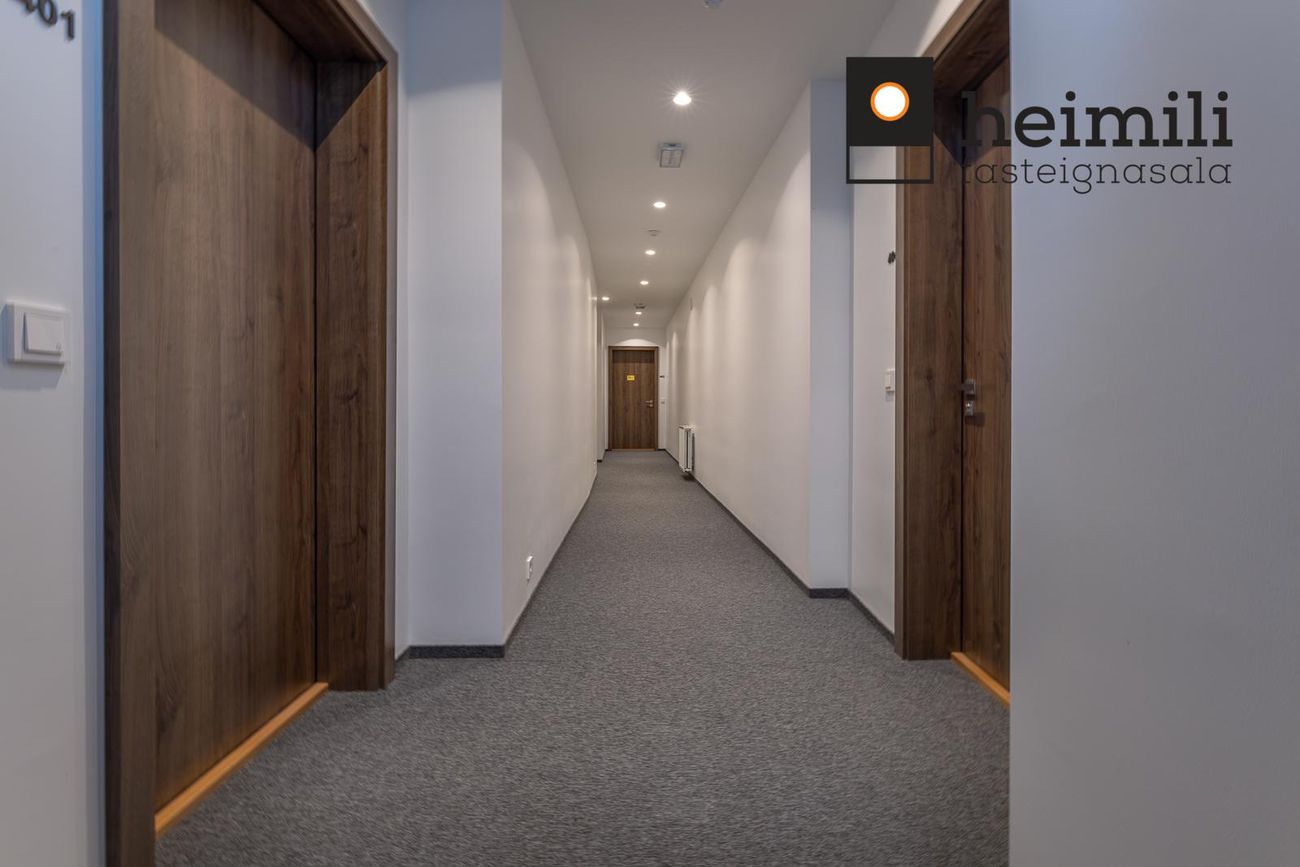 Grensásvegur 1B, 108 Reykjavík