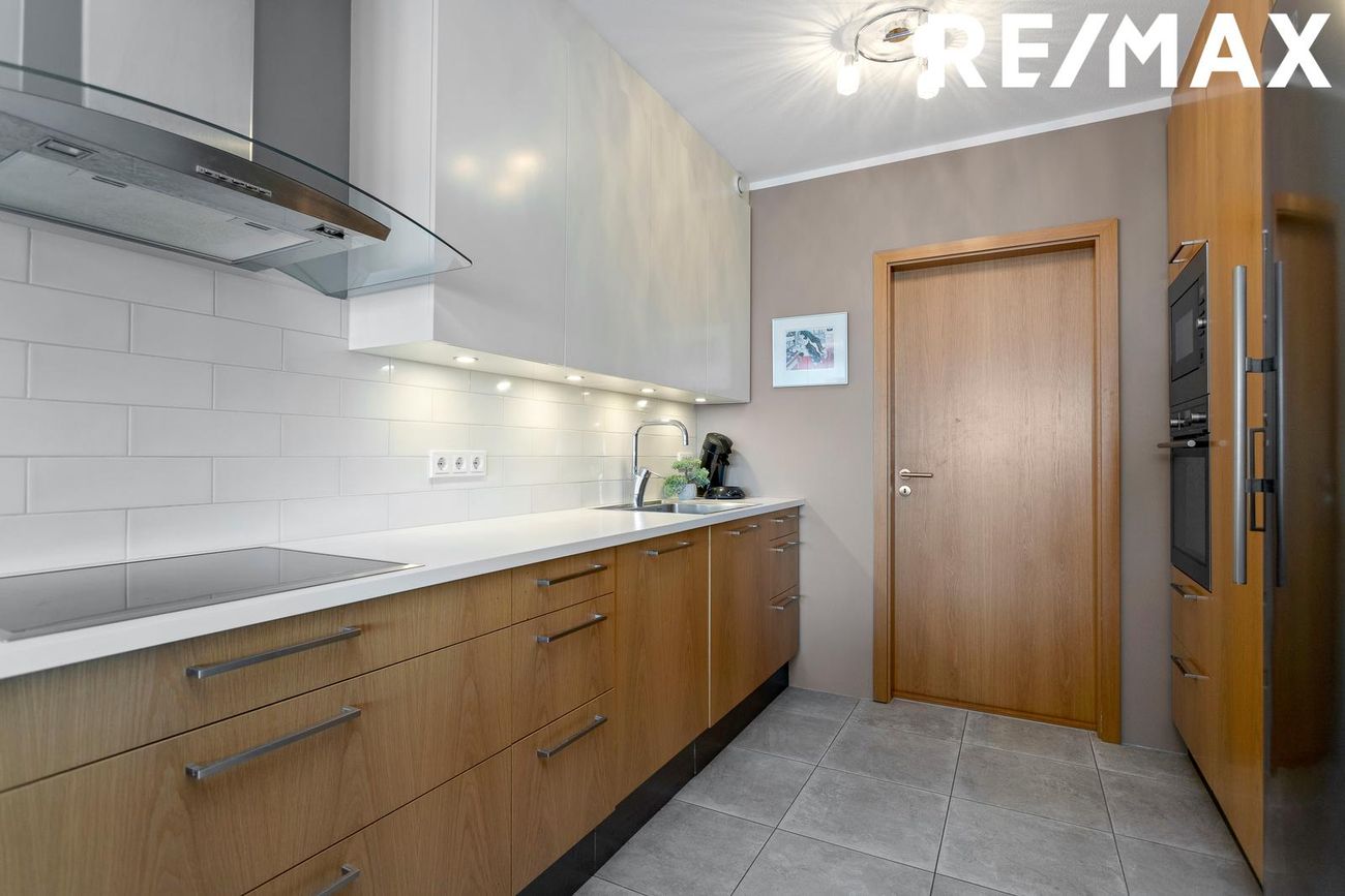 Naustavör 10, 200 Kópavogur