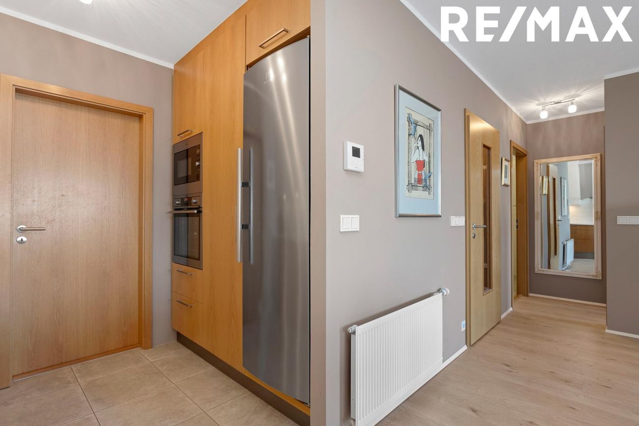 Naustavör 10, 200 Kópavogur