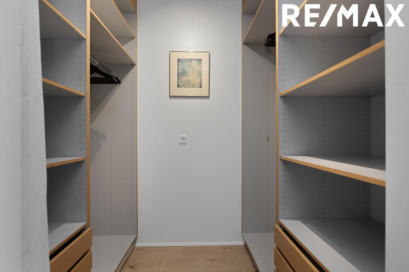 Naustavör 10, 200 Kópavogur