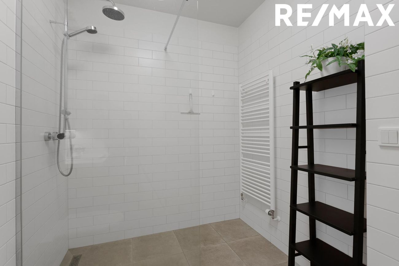 Naustavör 10, 200 Kópavogur