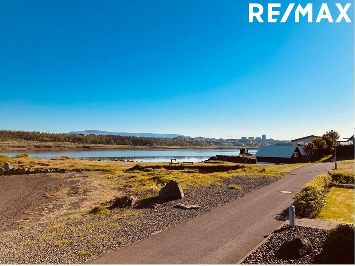 Naustavör 10, 200 Kópavogur