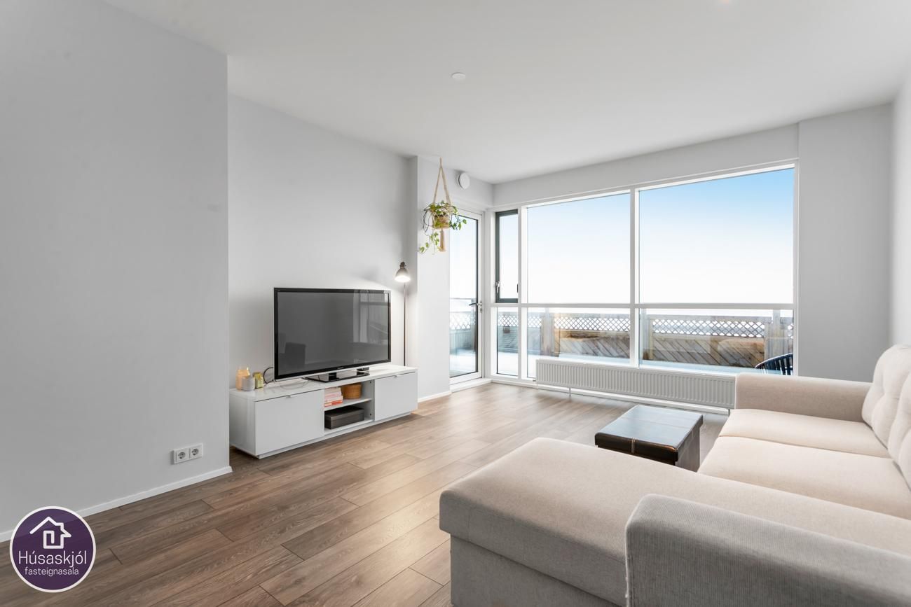 Hafnargata 29, 230 Reykjanesbær