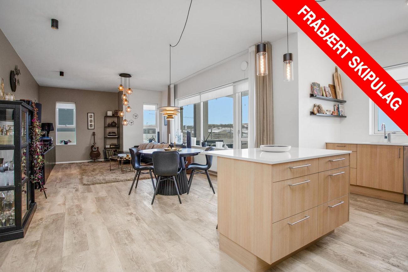 Holtsvegur 43 - 0101, 210 Garðabær