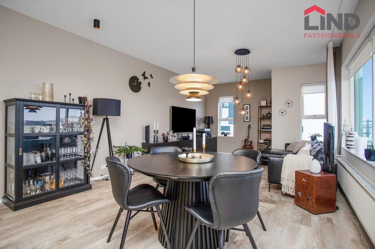 Holtsvegur 43 - 0101, 210 Garðabær