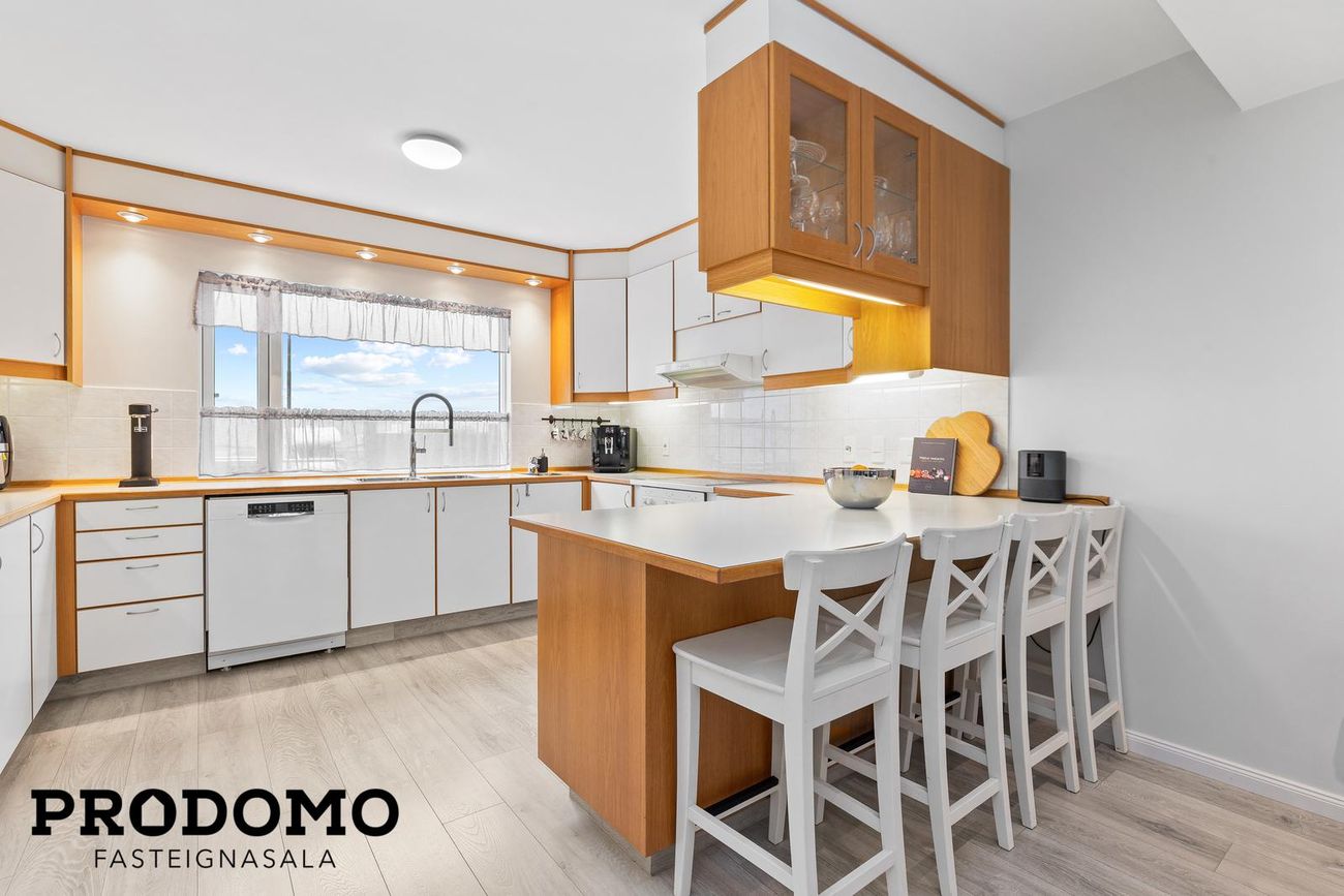 Breiðbraut 672, 262 Reykjanesbær