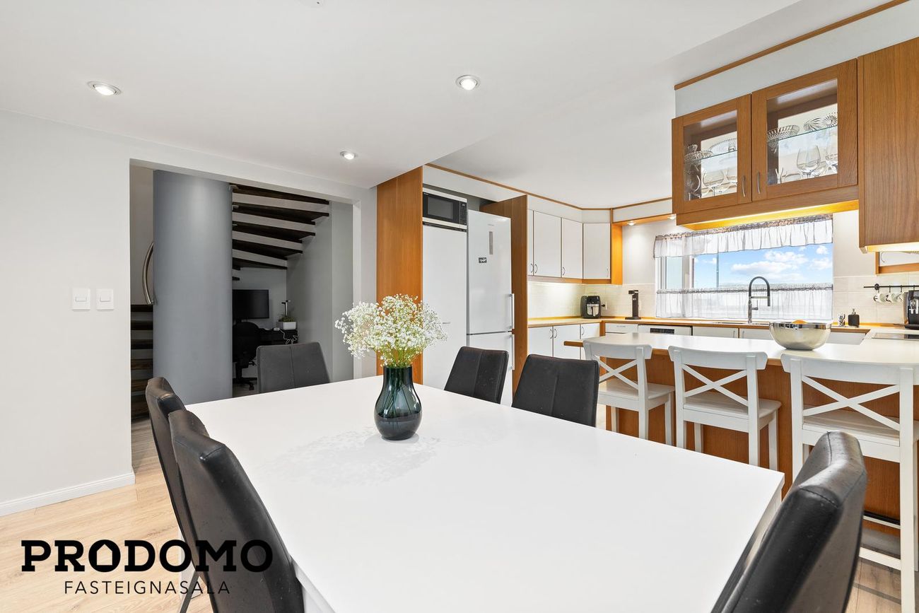 Breiðbraut 672, 262 Reykjanesbær