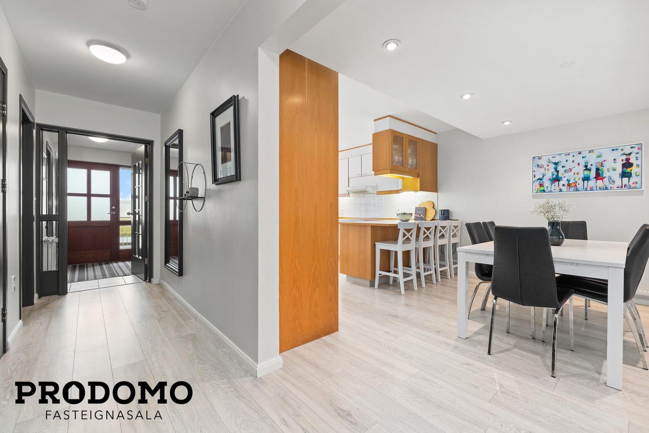 Breiðbraut 672, 262 Reykjanesbær