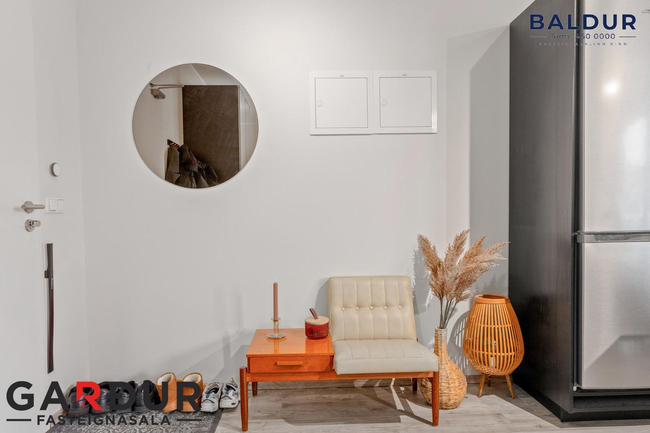 Grensásvegur 12 - 0303, 108 Reykjavík