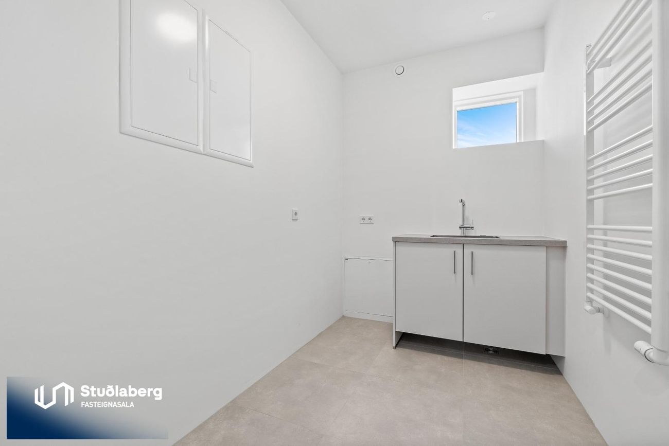 Asparlaut 24, 230 Reykjanesbær