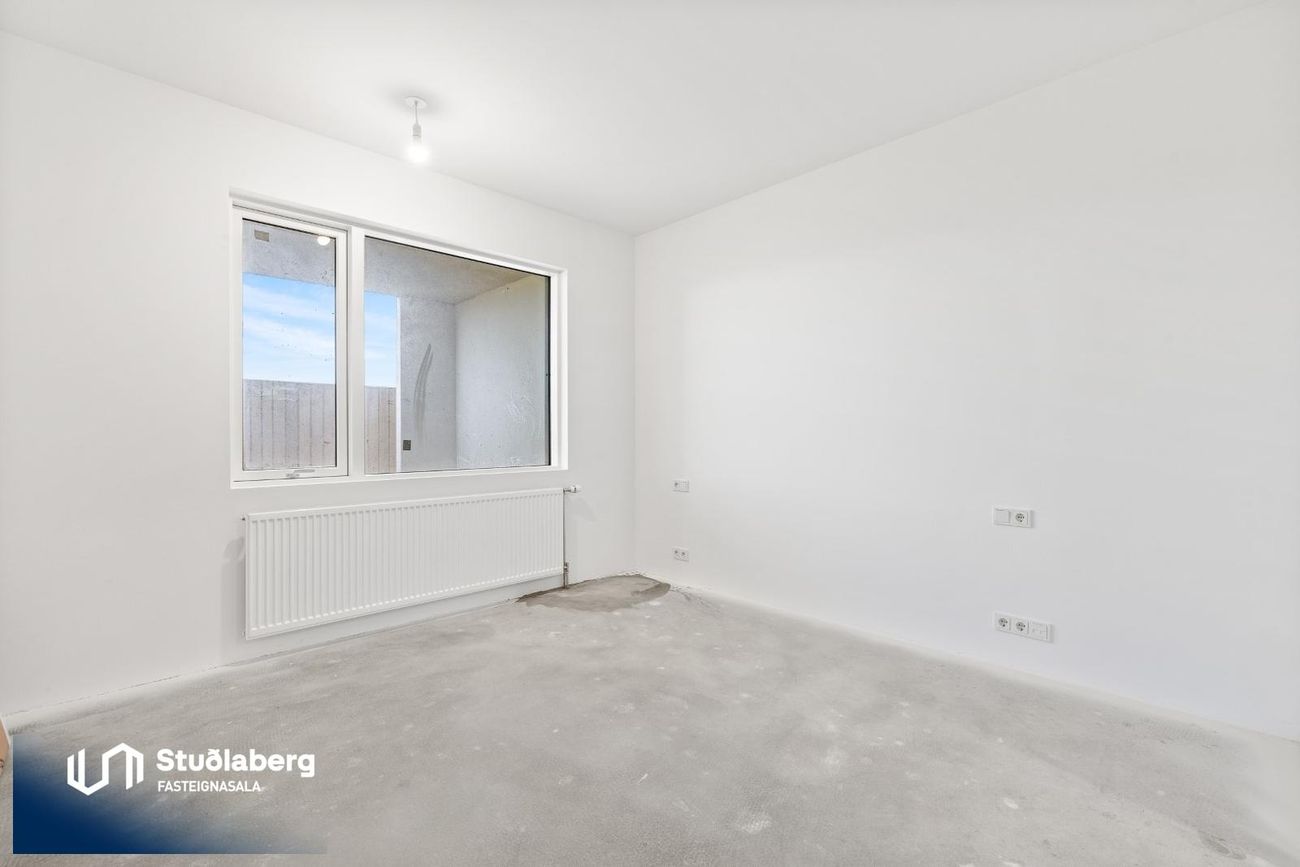 Asparlaut 24, 230 Reykjanesbær